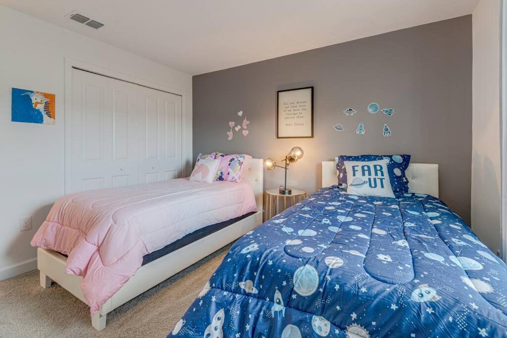 Newly Listed Townhouse Storey Lake, Free Waterpark Kissimmee Exteriér fotografie